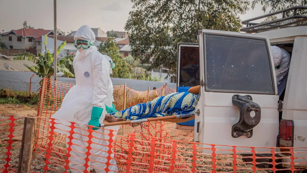 Ébola deja más de 750 fallecidos y supera los 2 mil casos en el Congo