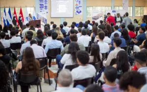 Estudiantes de la UNI presentan proyectos de transformación