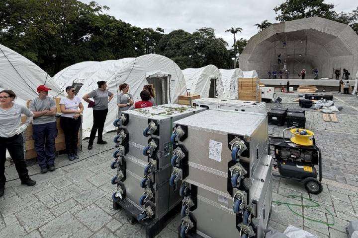 Hospitales de campaña refuerzan atención médica tras sismos en Venezuela