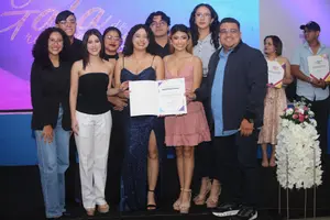 Jóvenes reciben merecidos reconocimientos por su entrega a Nicaragua