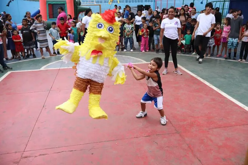 Managua: alegre festival infantil en el barrio Cuba Libre