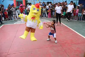 Managua: alegre festival infantil en el barrio Cuba Libre