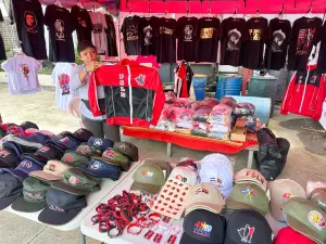 Managua se viste de rojinegro con la variedad de artículos alusivo al 47/19