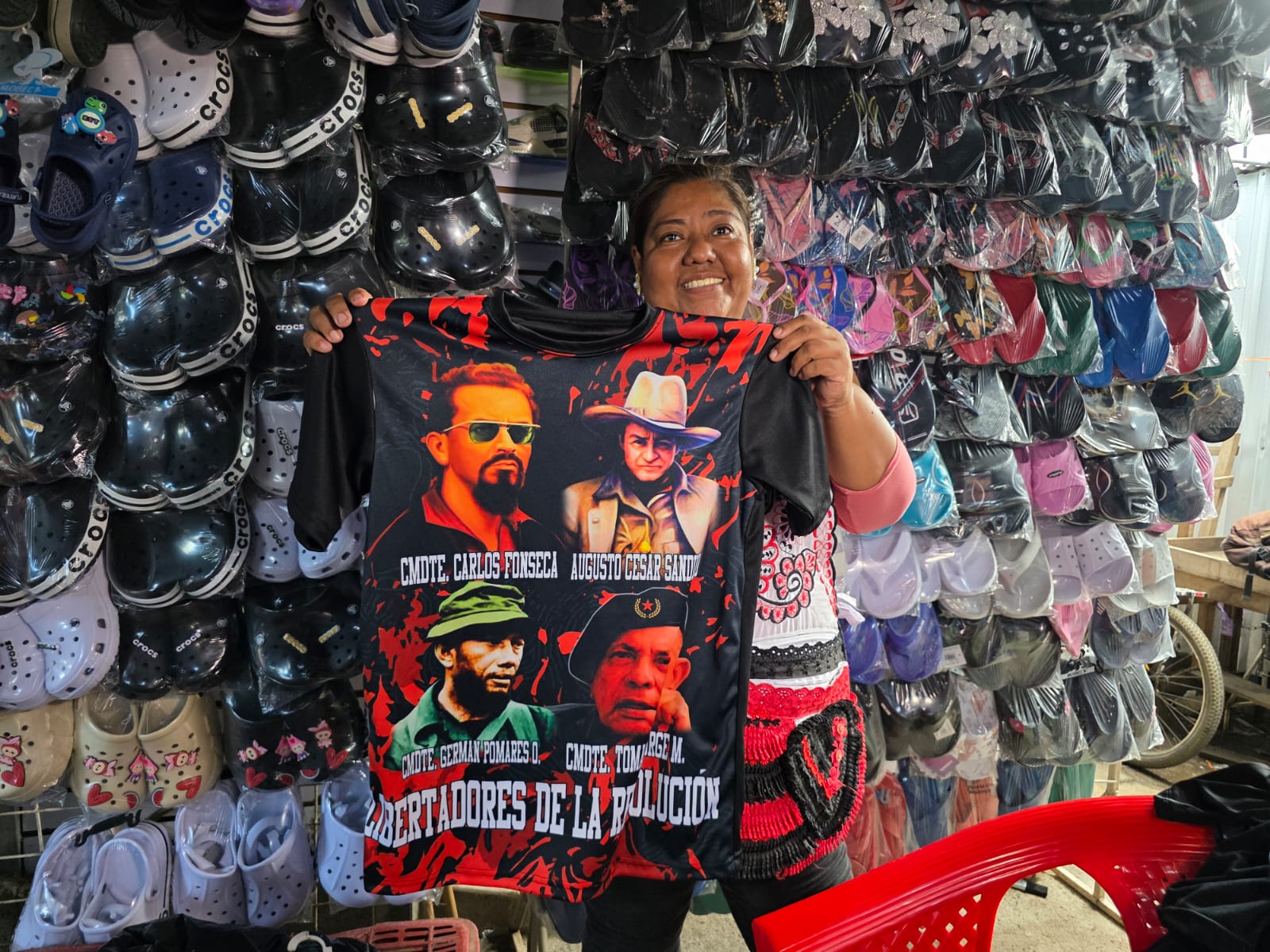 Mercado Ernesto Fernández ofrece artículos conmemorativos del 47/19