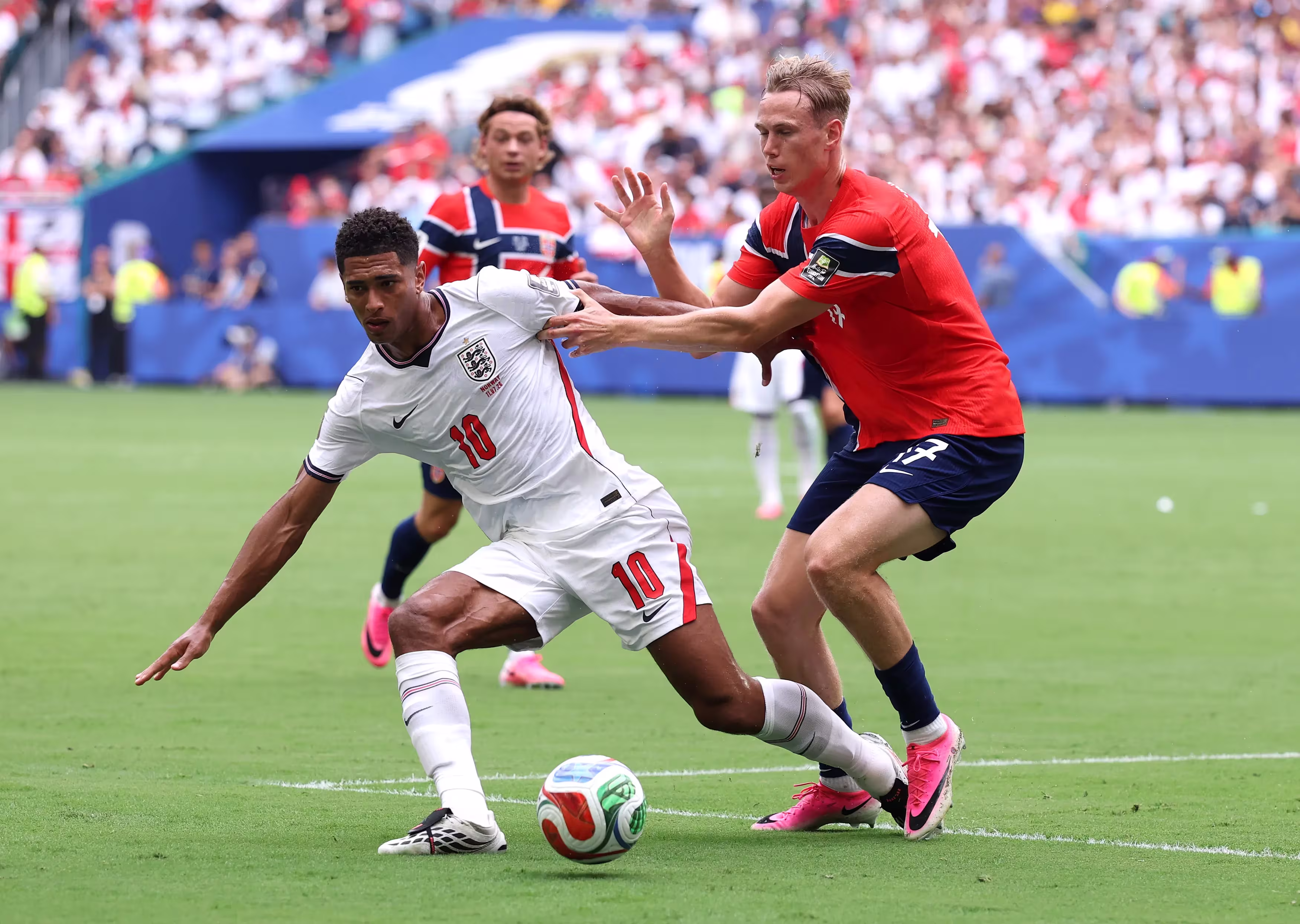 Inglaterra remonta ante Noruega y avanza a la siguiente ronda Mundialista