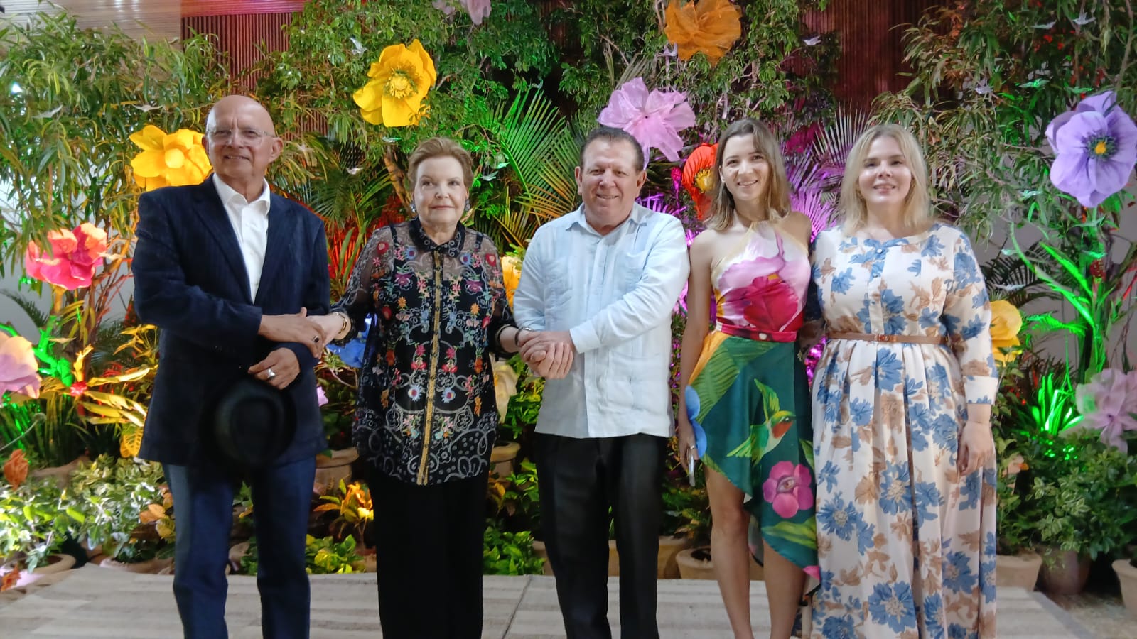 Presentan libro “Trazos del Alma” en la casa de los 3 mundos