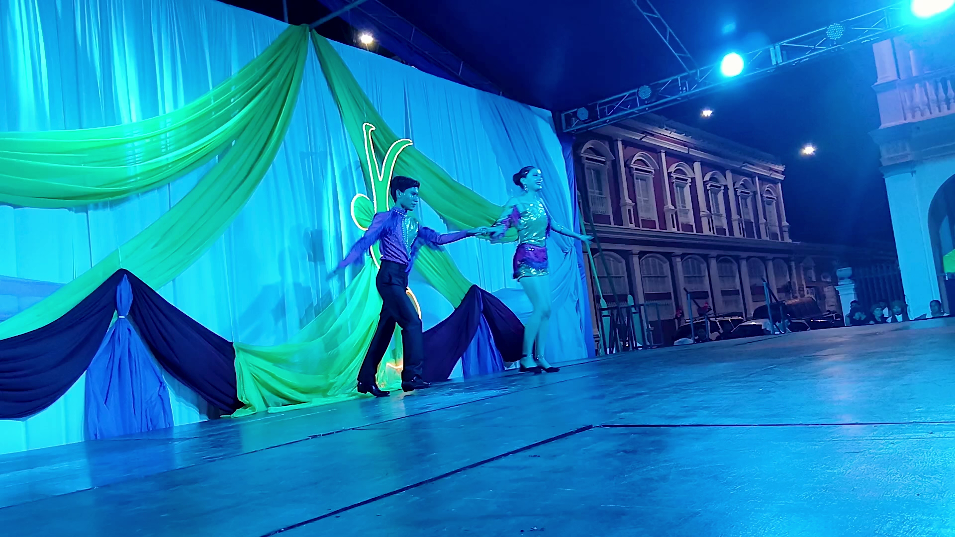 Jóvenes granadinos brillan con su talento en concurso artístico