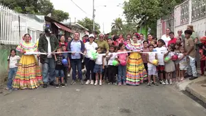 Familias del barrio 31 de diciembre en Managua celebran inauguración de obra vial