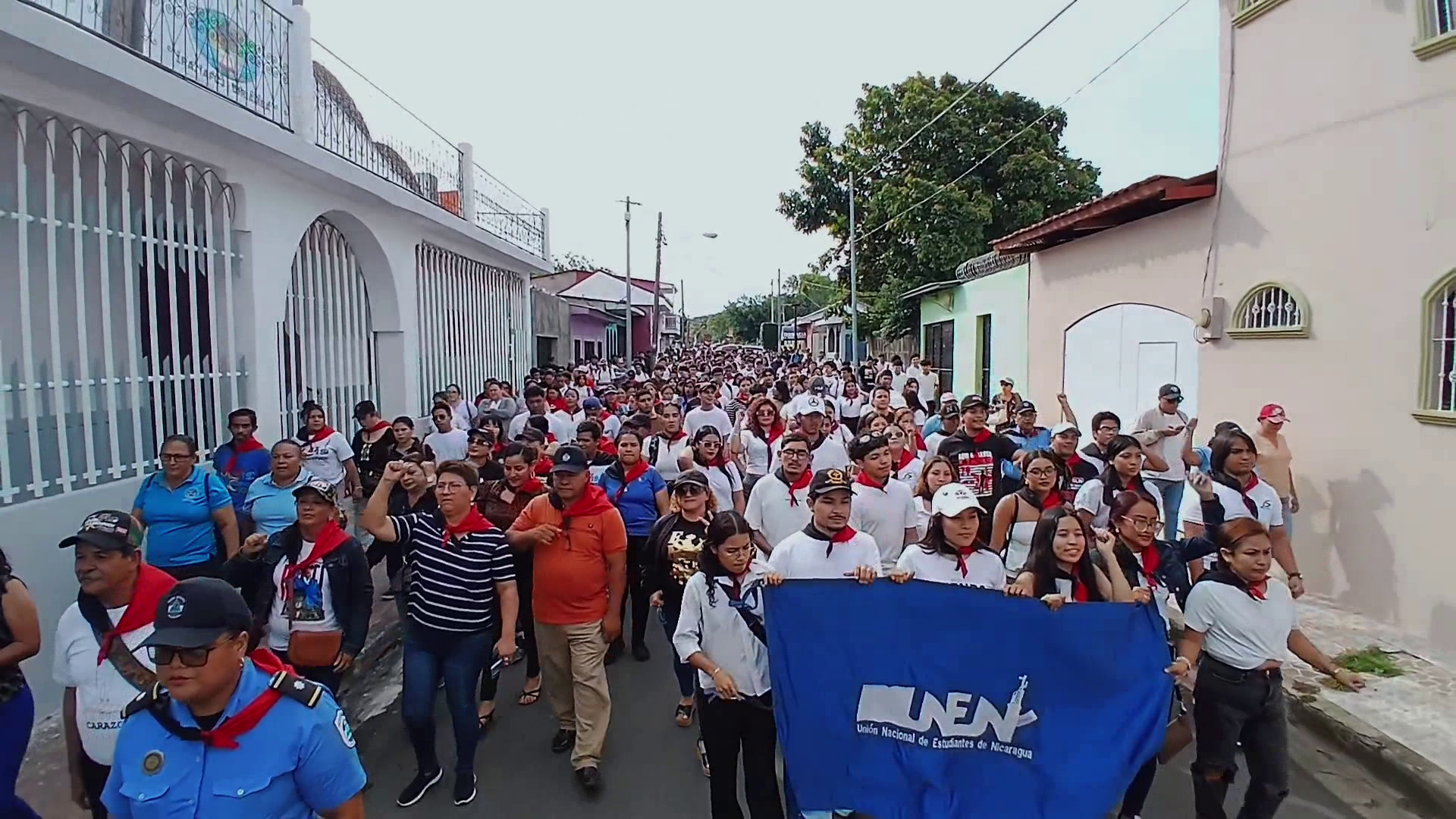 Diriamba: alegre caminata en conmemoración del Día Nacional del Estudiante