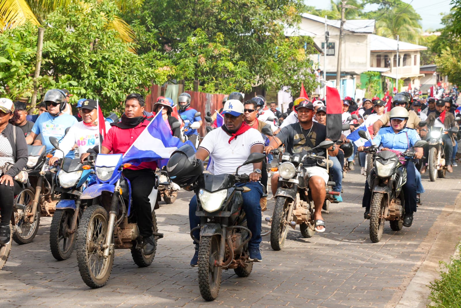 Bilwi vive con fervor revolucionario las celebraciones del 47/19
